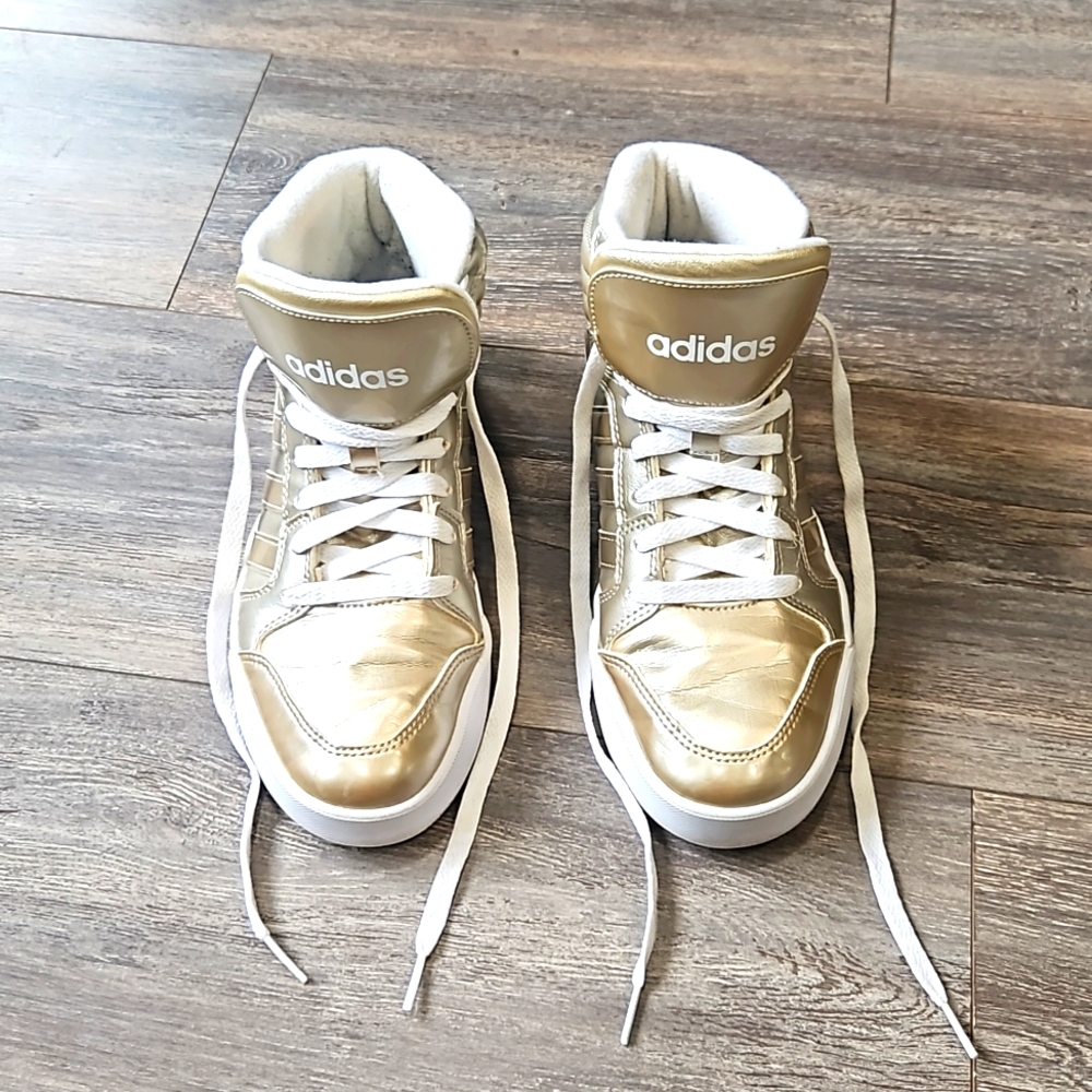 Adidas NEO Women's Raleigh Mid W Casual Sneaker (SIZE 8, lightly used)